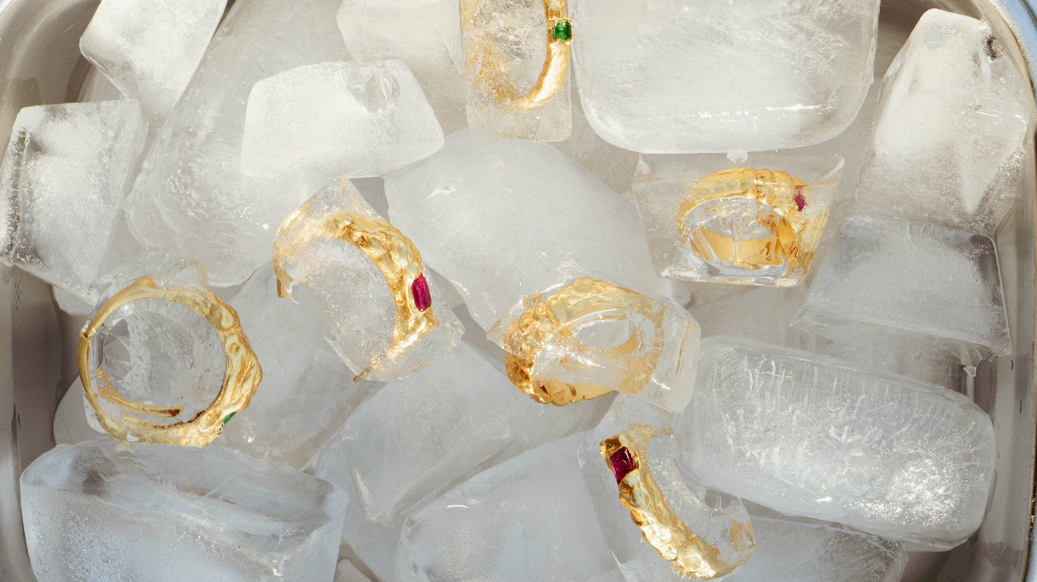 Joias com pedras coloridas: brilho, cor e personalidade em cada peça