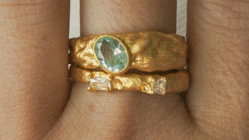 Aneis em prata 925 com zircónias