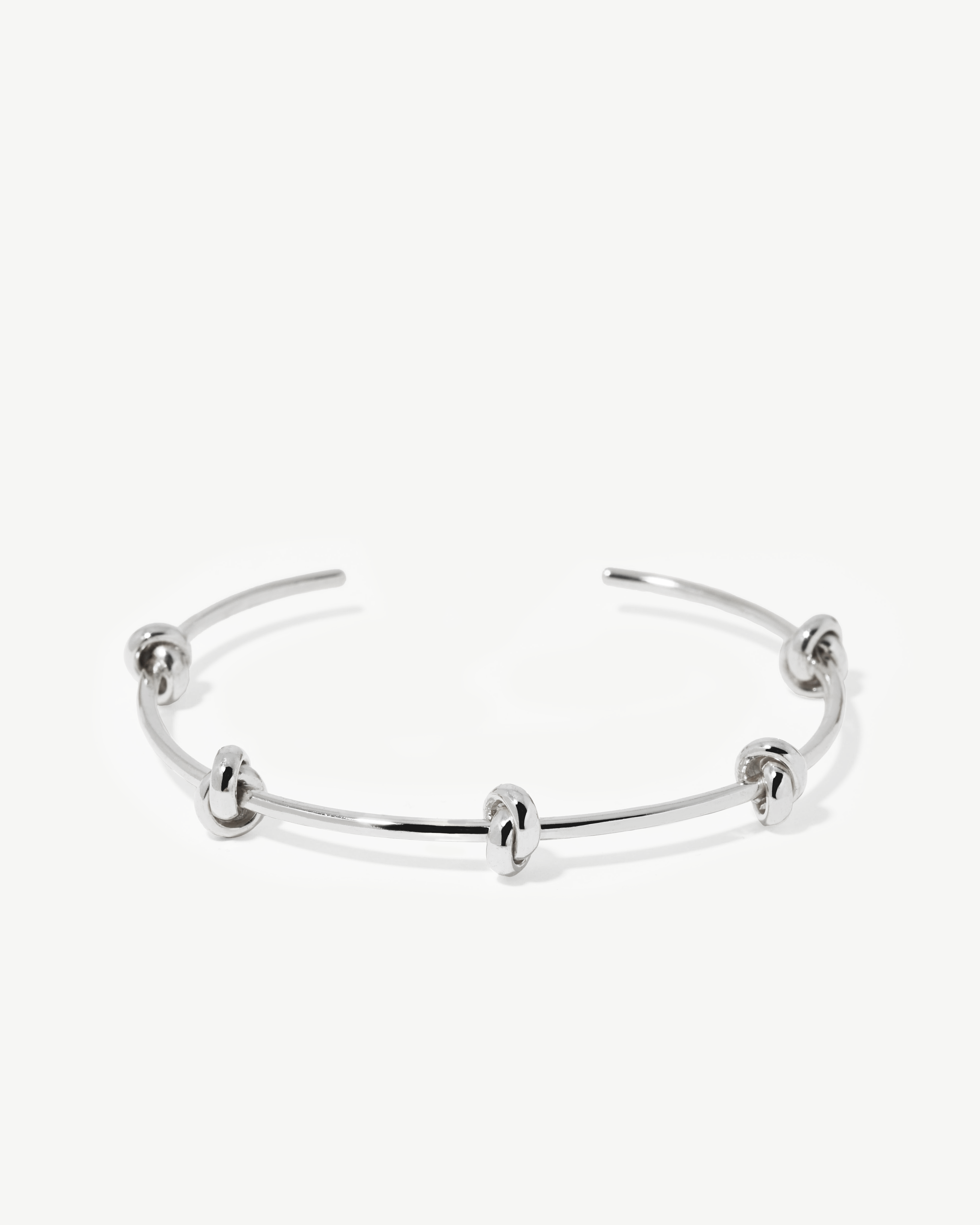 Escrava com nós fina de prata 925.