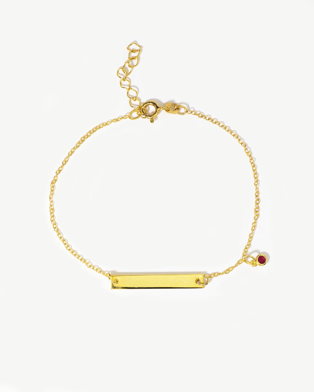 Pulseira com placa personalizável em prata 925 com banho de ouro 18K e zircónia rosa.