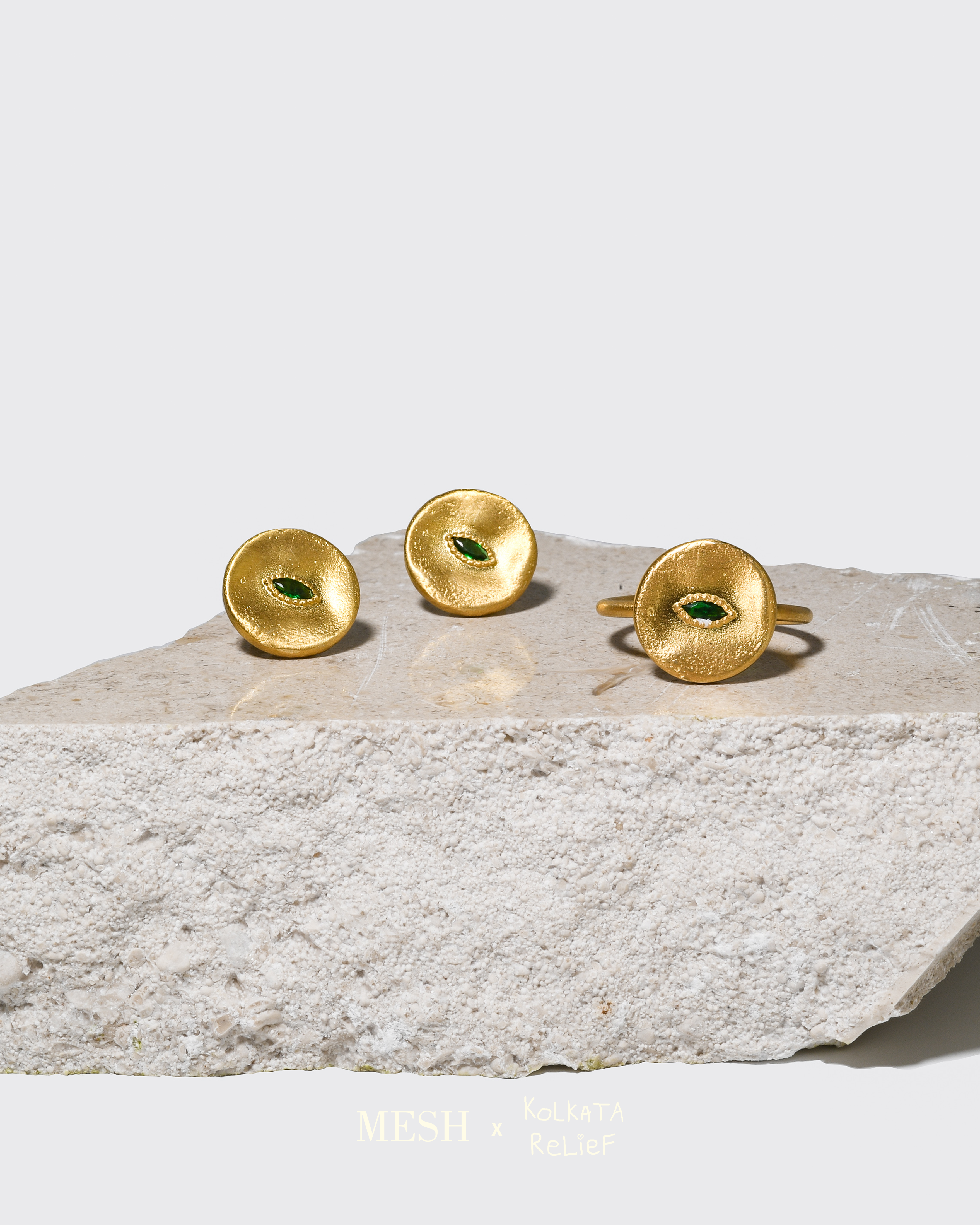 Anel em prata dourada