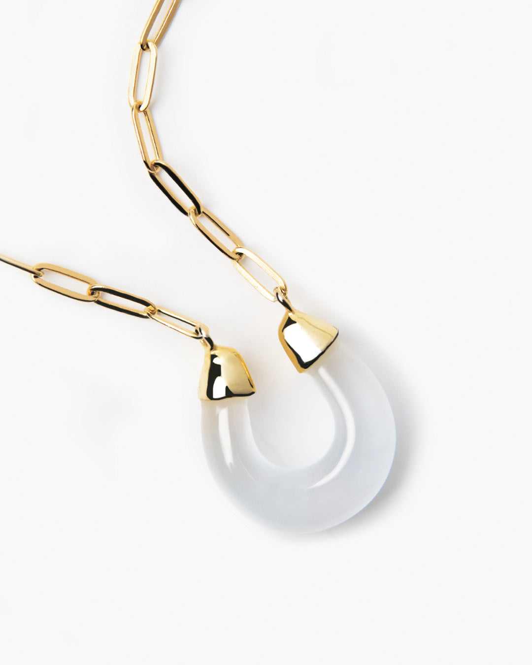 Colar em prata com pedra em em meia lua