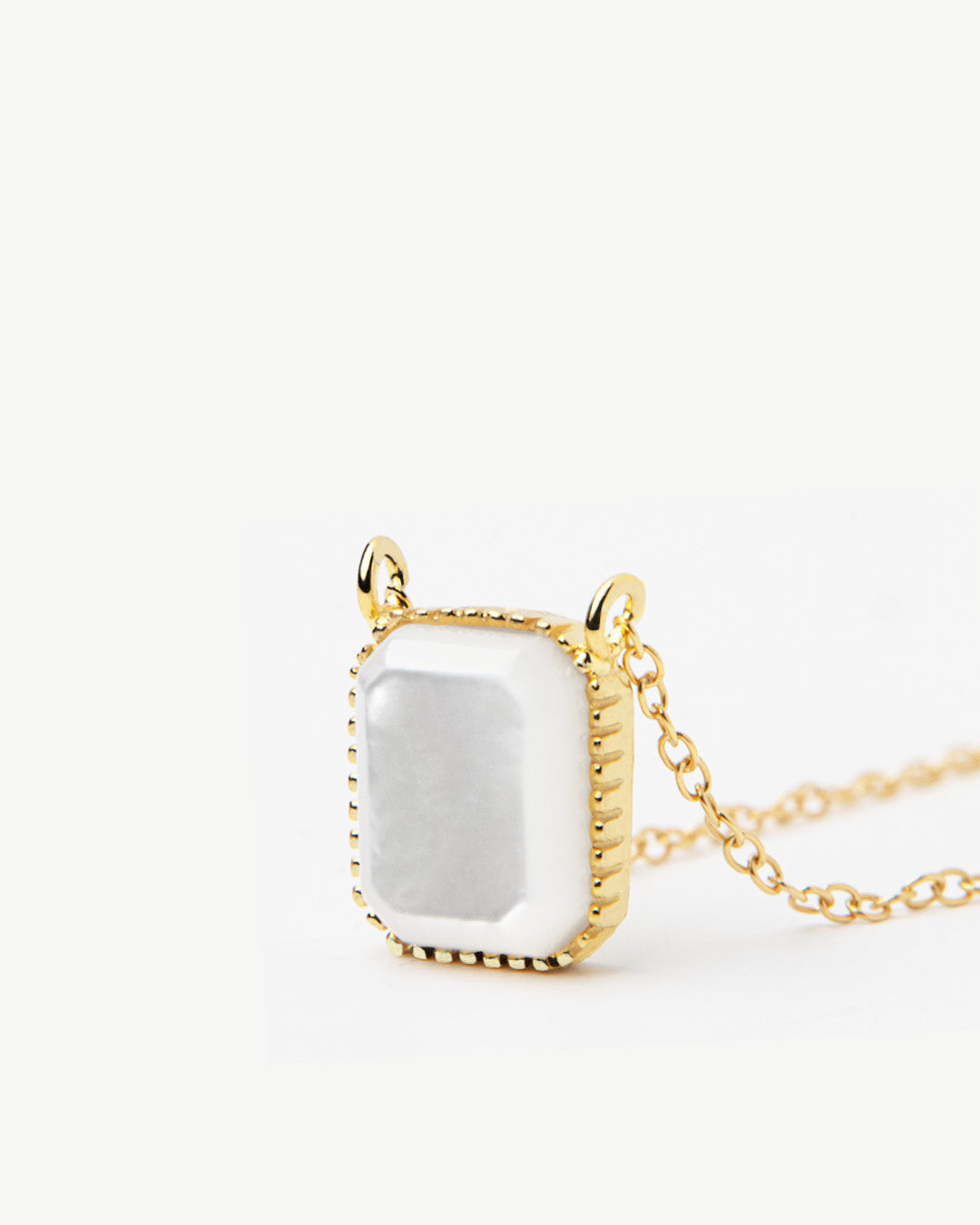 Escapulario em prata dourado com madreperola