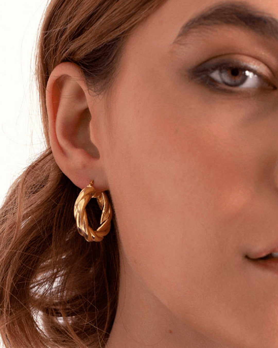 Argolas douradas torcidas S