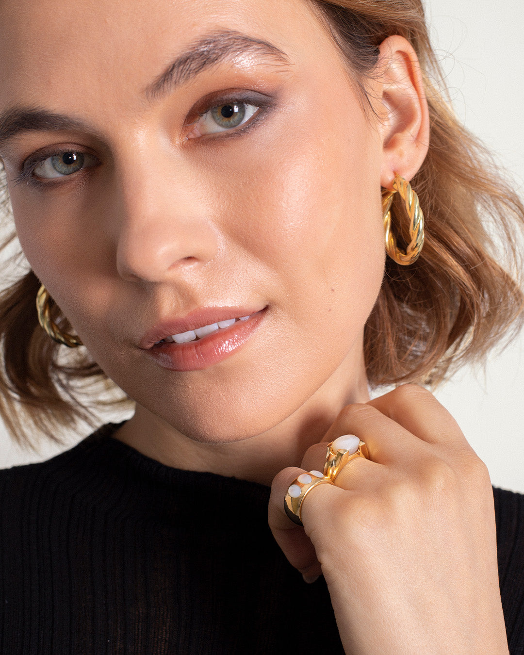 Argolas em prata 925 com banho de ouro 18K em modelo