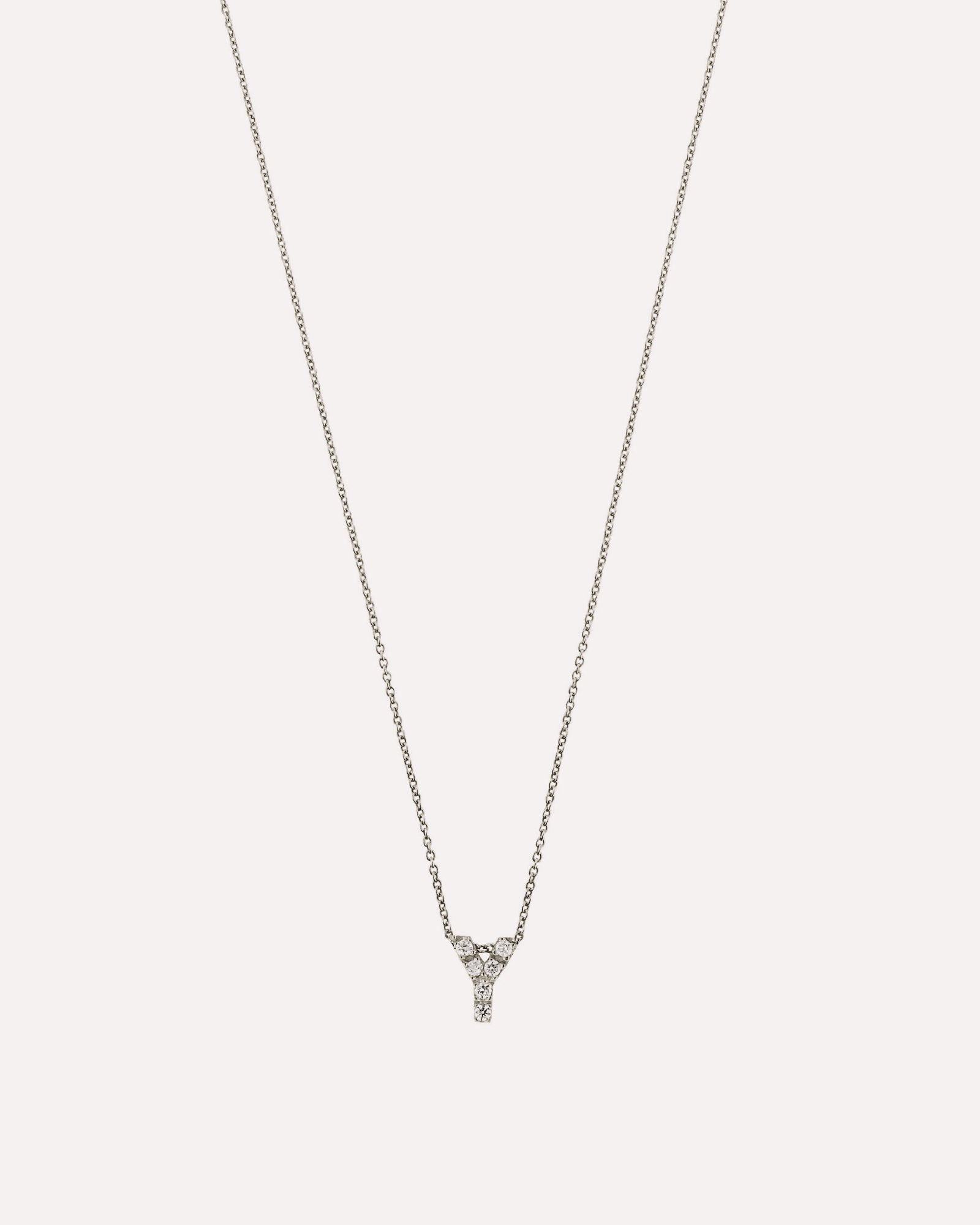 Colar letra inicial em prata