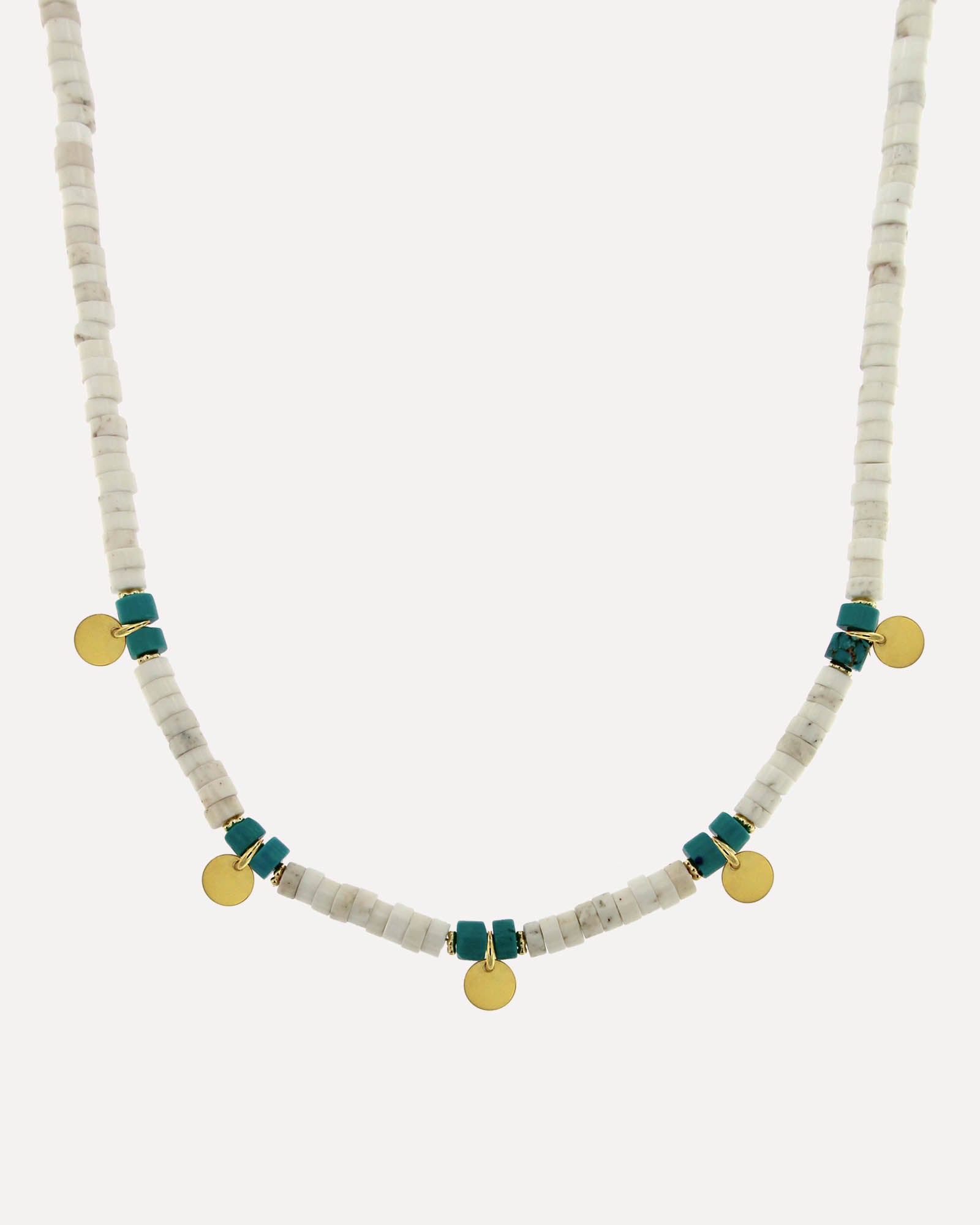 Colar com pedras coloridas