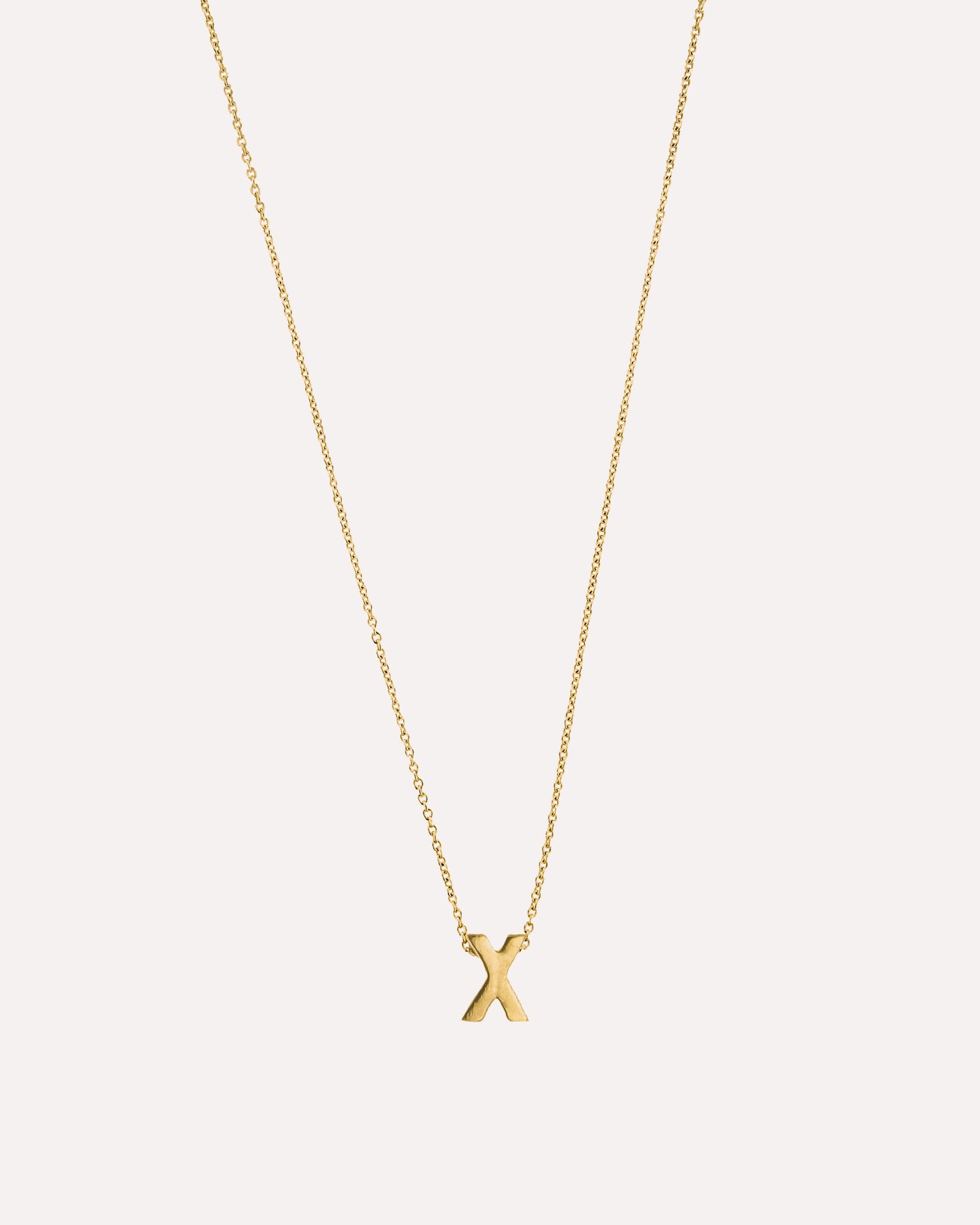 Colar letra inicial em prata