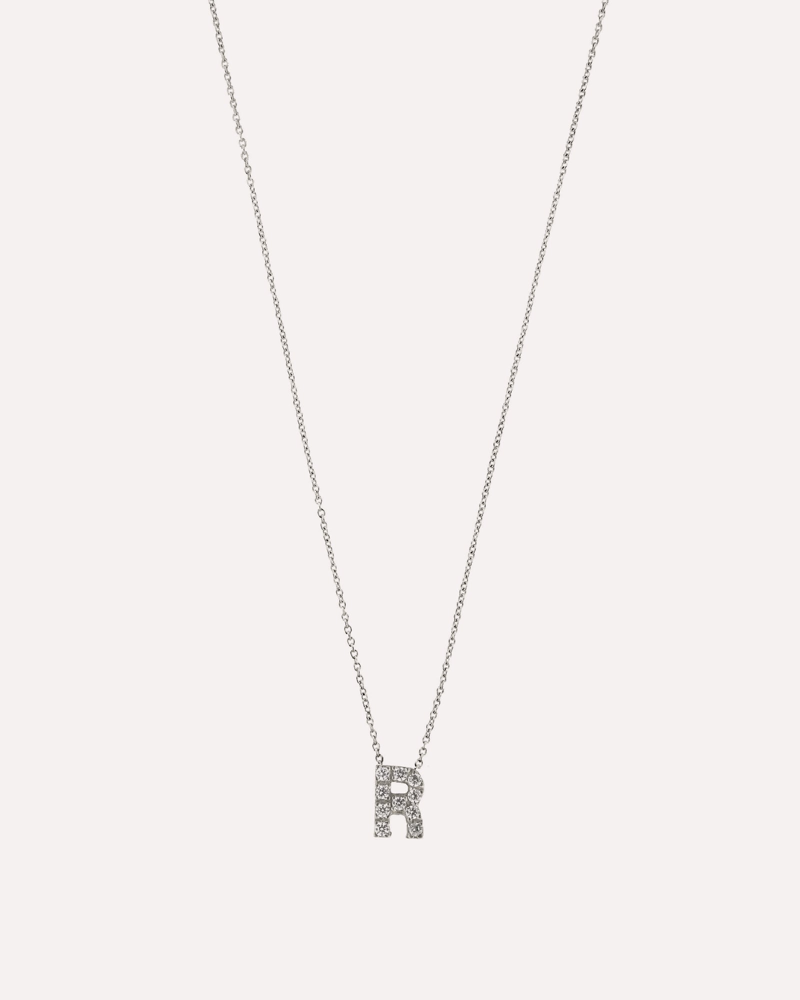 Colar letra inicial em prata