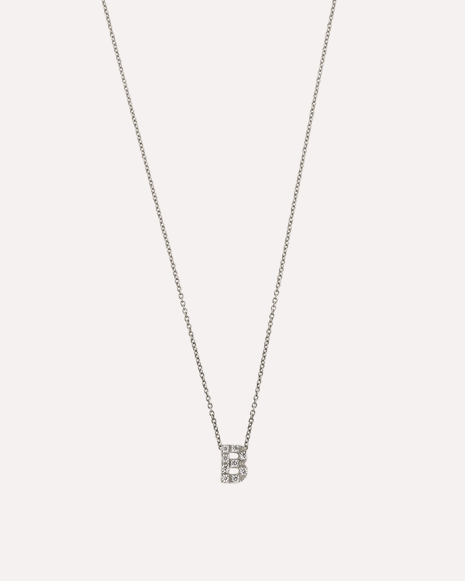 Colar letra inicial em prata