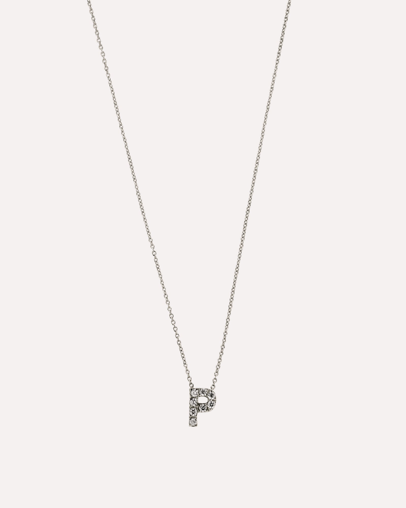 Colar letra inicial em prata