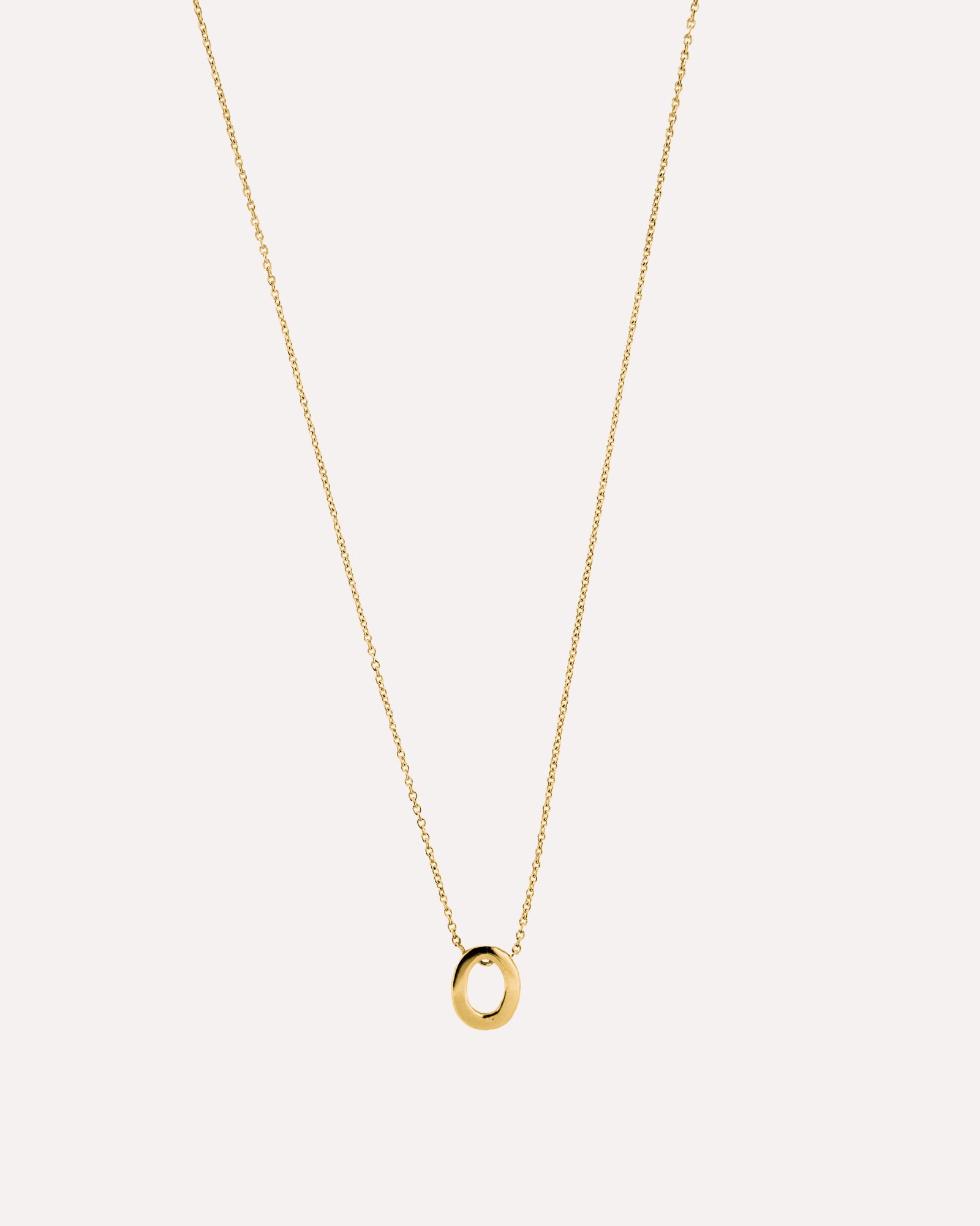 Colar letra inicial em prata