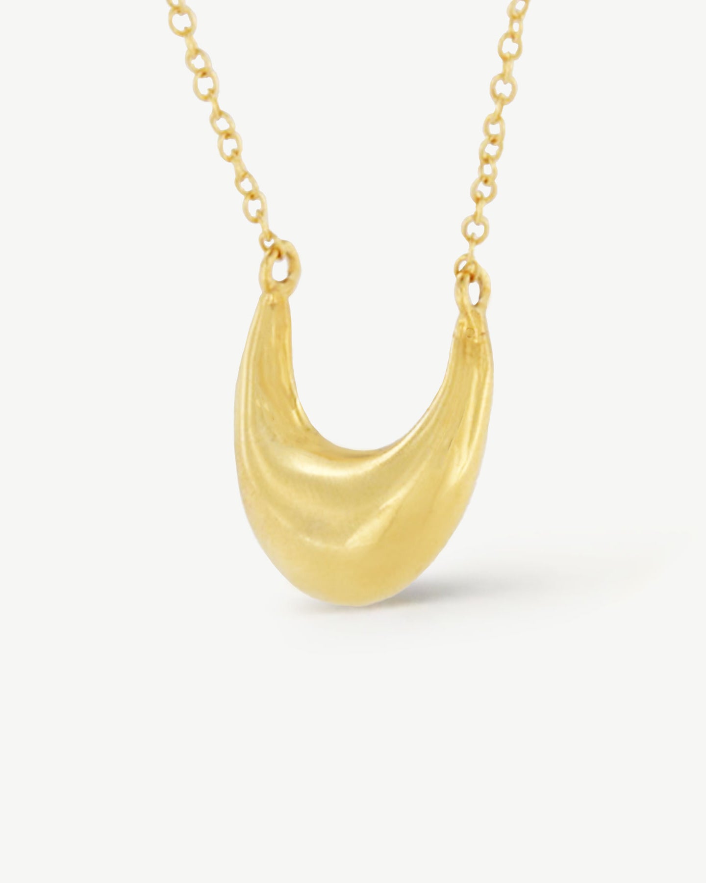 Colar Meia Lua Dourado