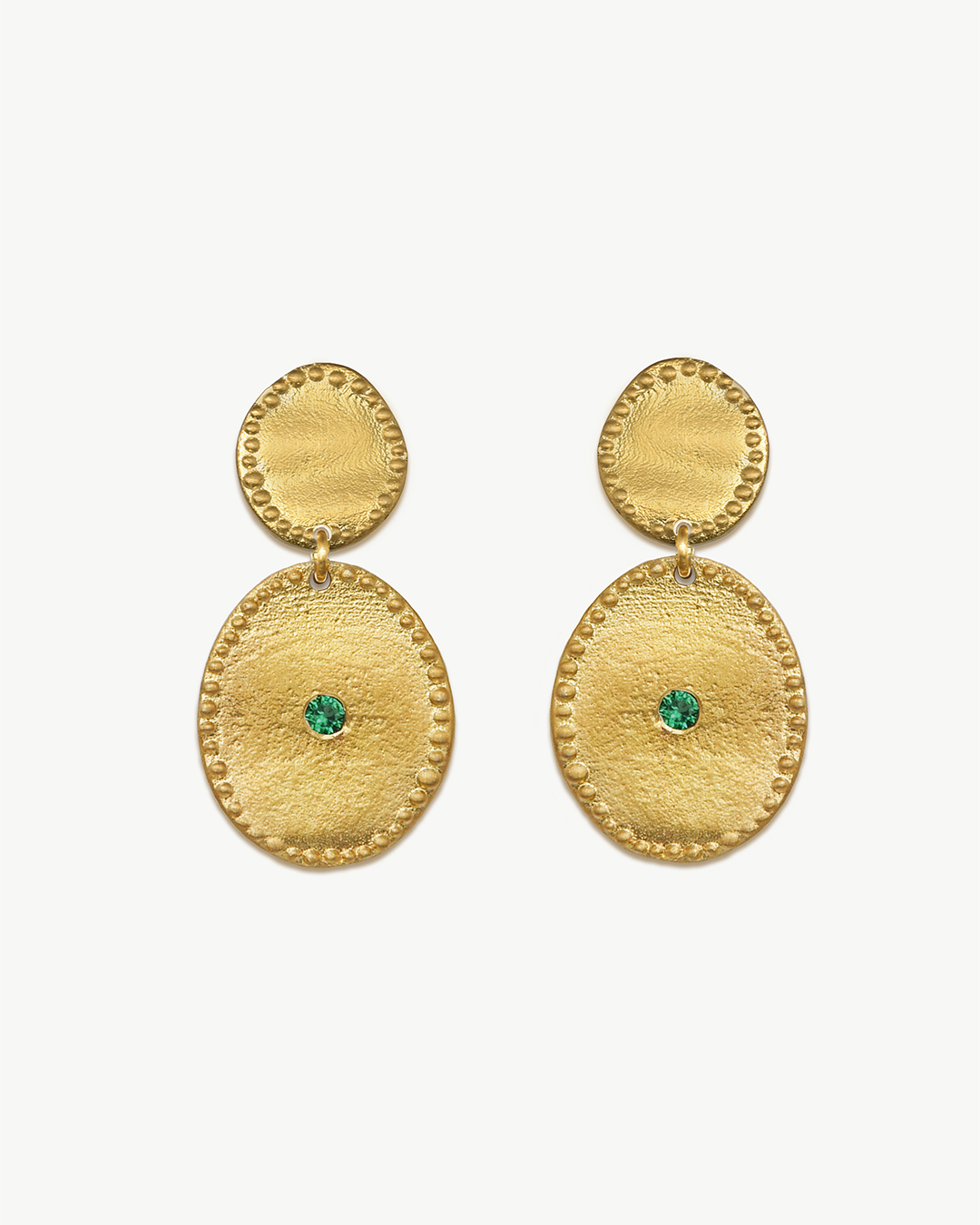 Brincos em prata dourada