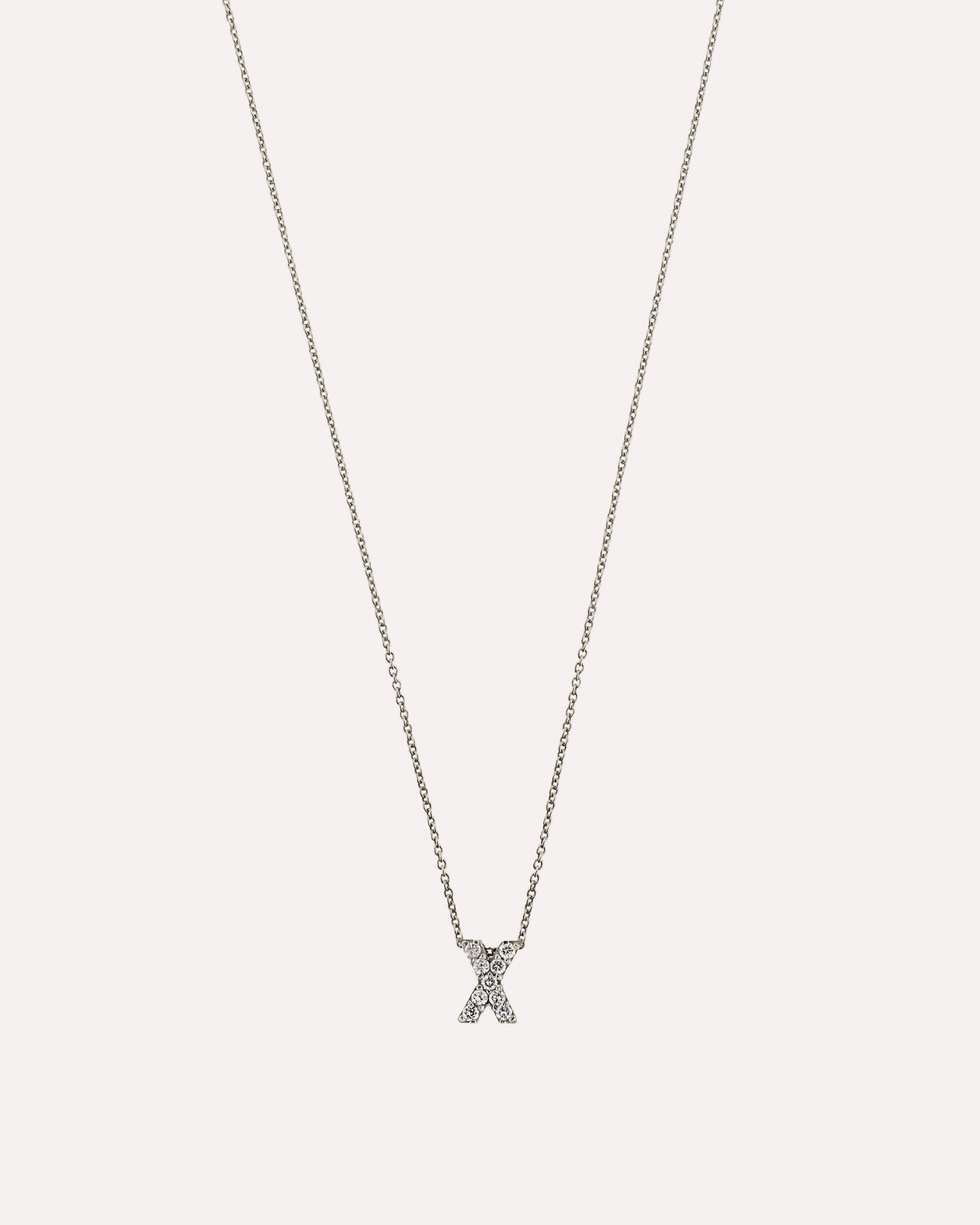 Colar letra inicial em prata