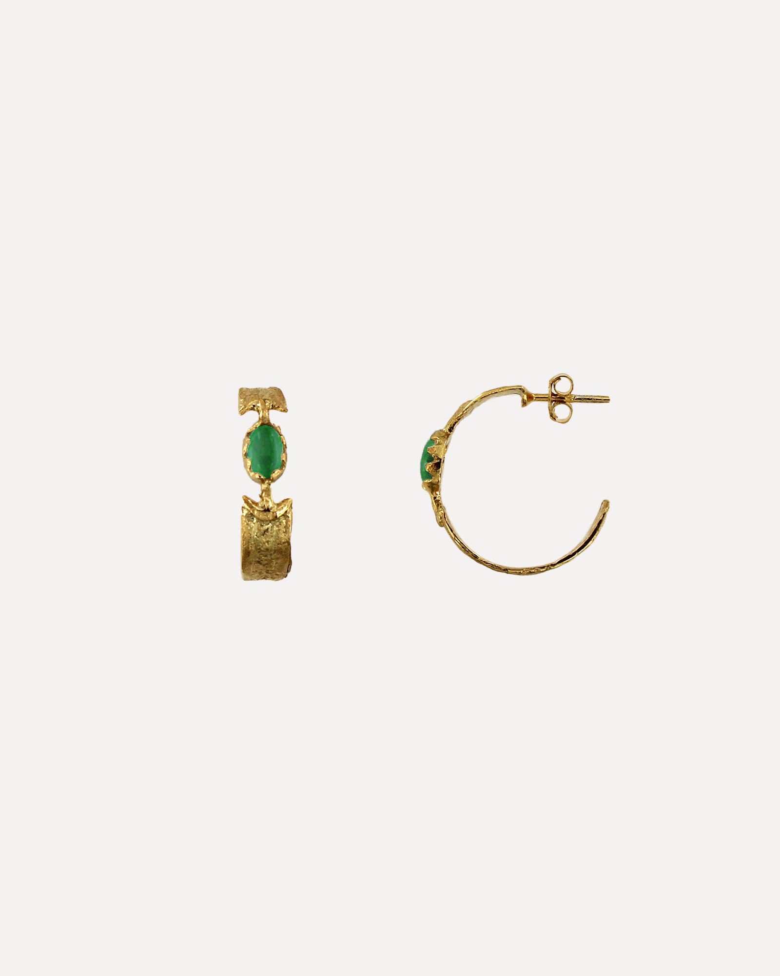 Argolas em prata 925 com banho de ouro 18K e pedras hidrotermais coloridas.