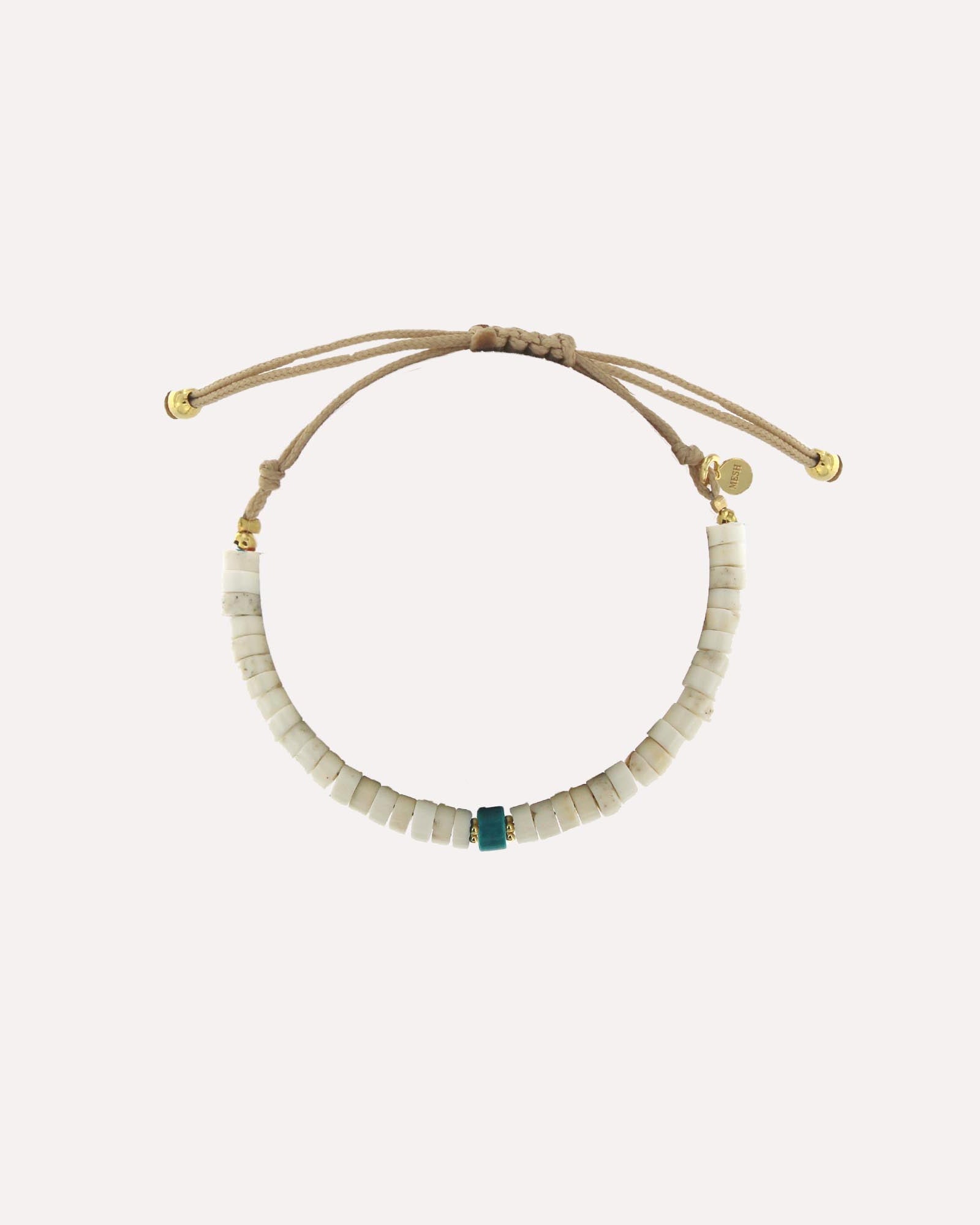 Pulseira em corda com pedras coloridas