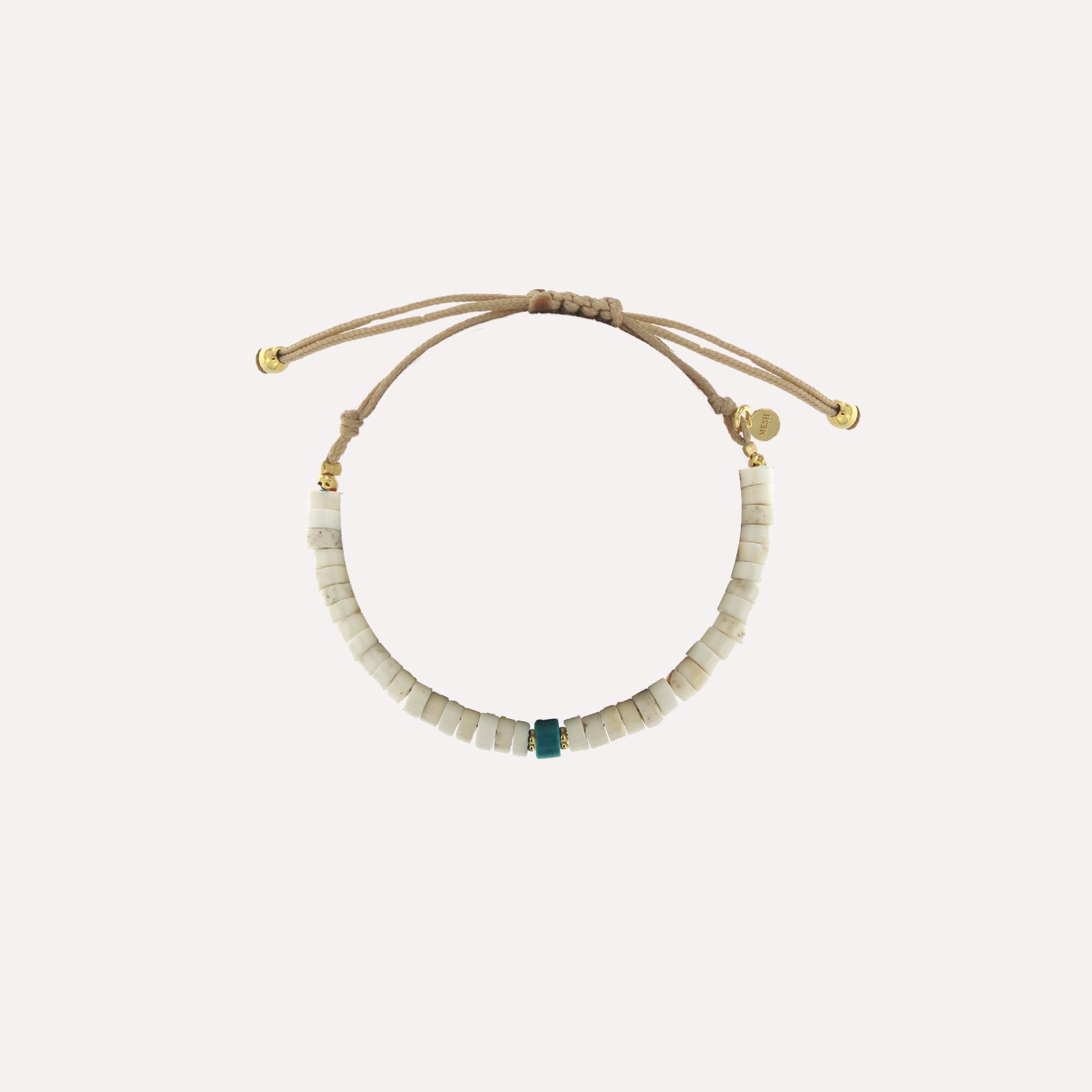 Pulseira em corda com pedras coloridas