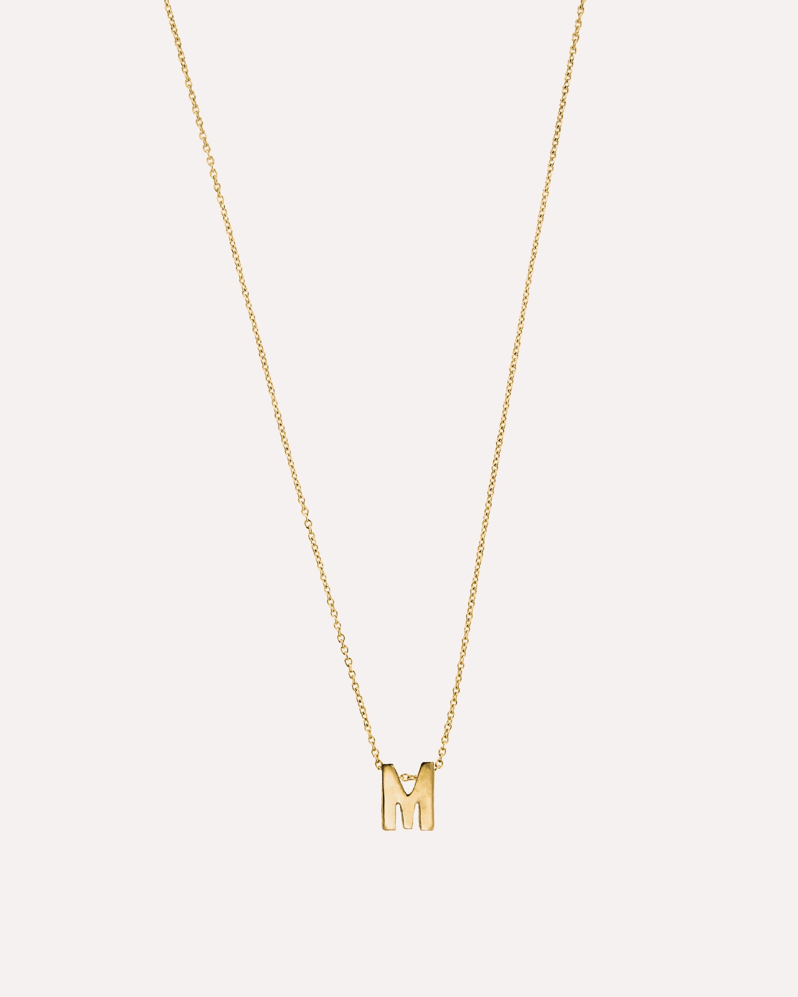 Colar letra inicial em prata