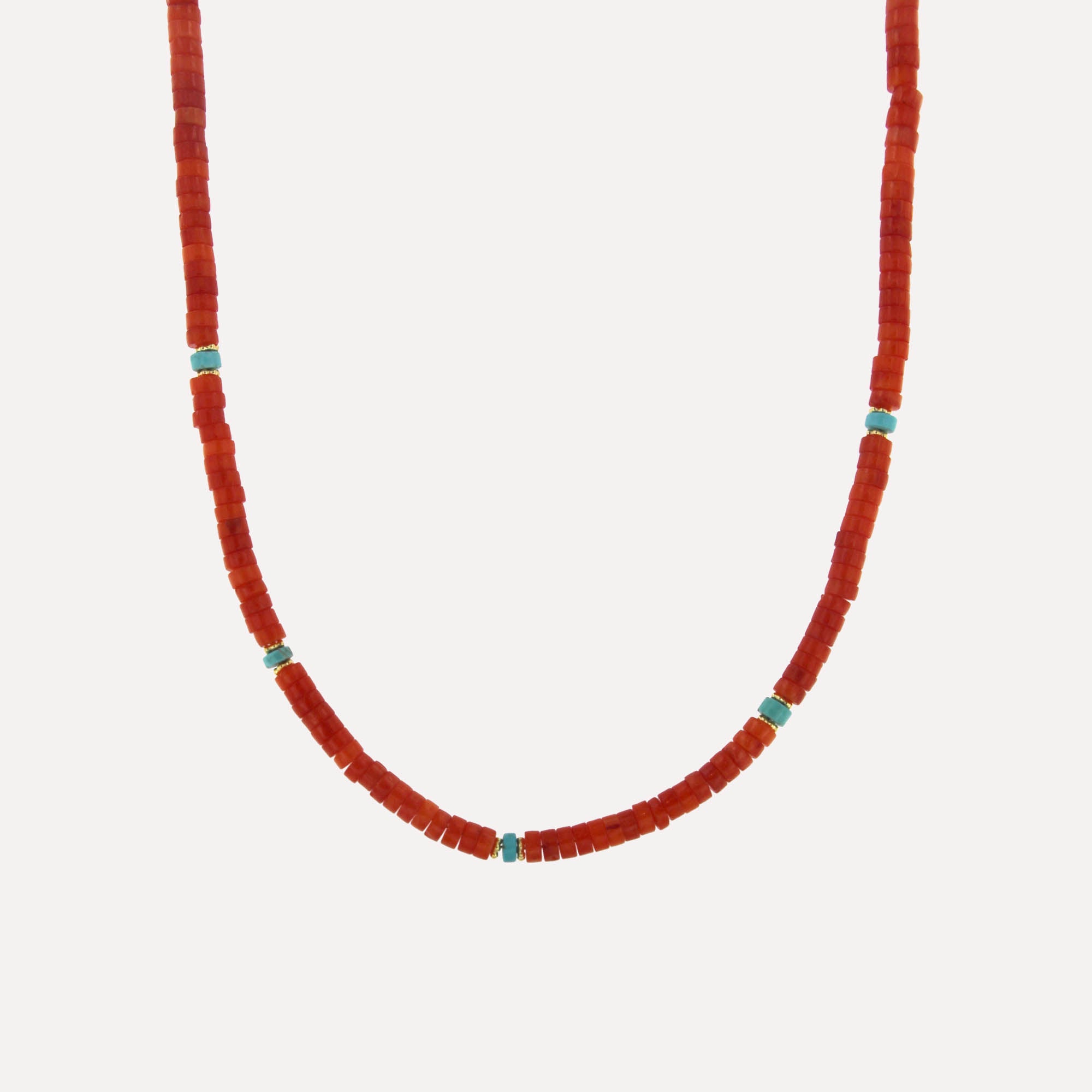 Colar em prata 925 com banho de ouro 18K e pedras naturais.