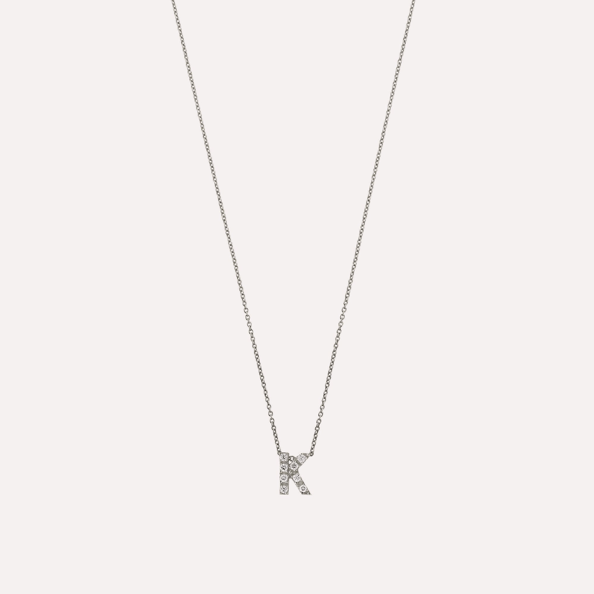 Colar letra inicial em prata