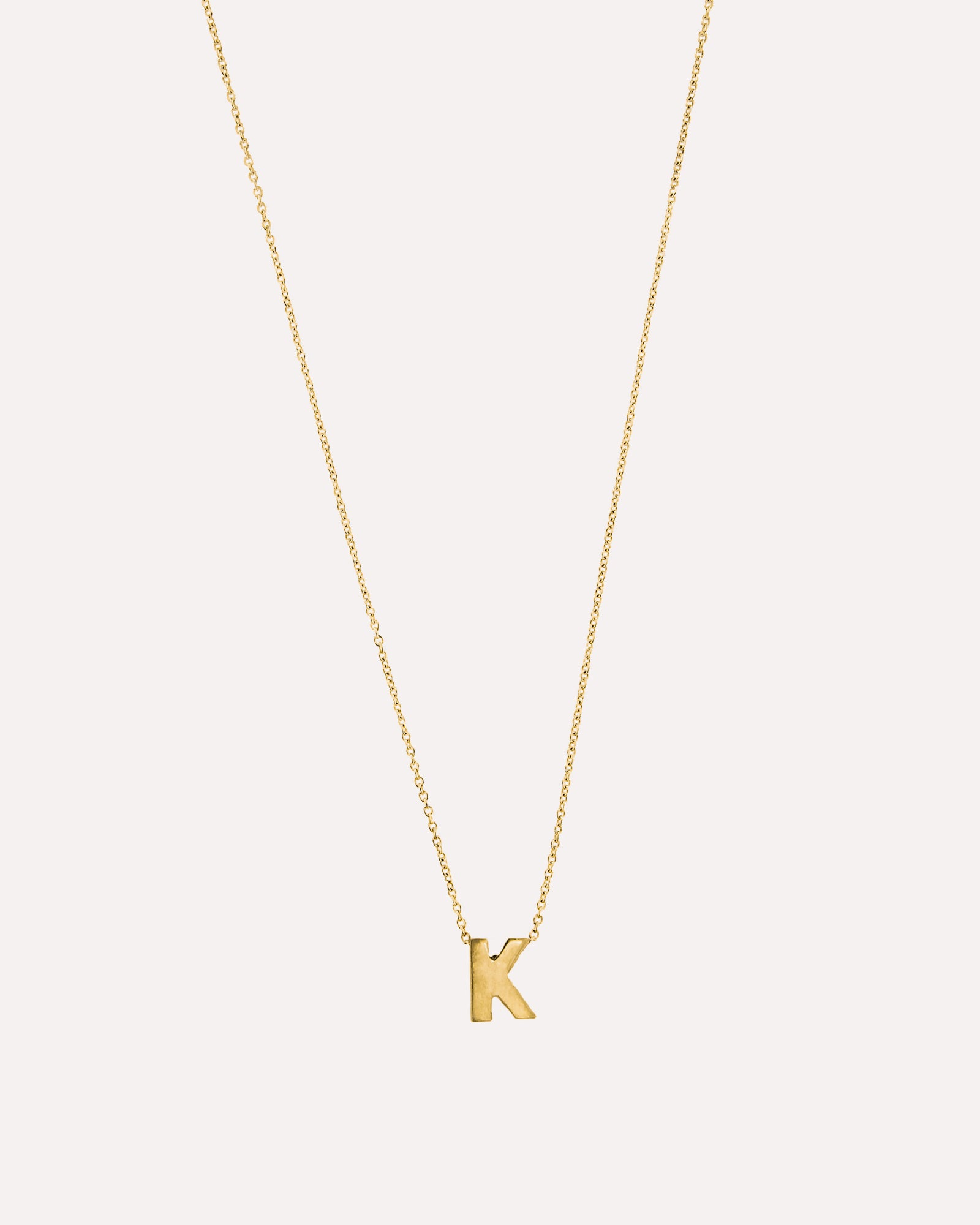 Colar letra inicial em prata