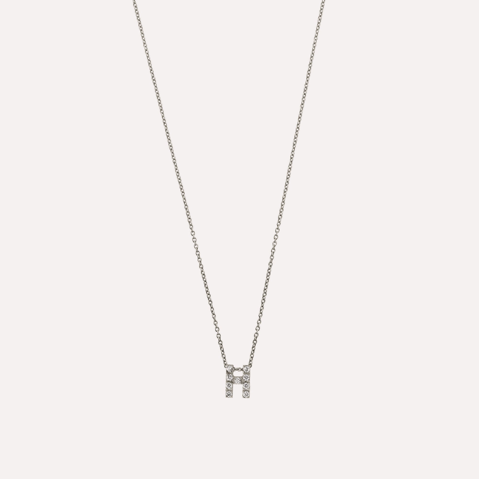 Colar letra inicial em prata