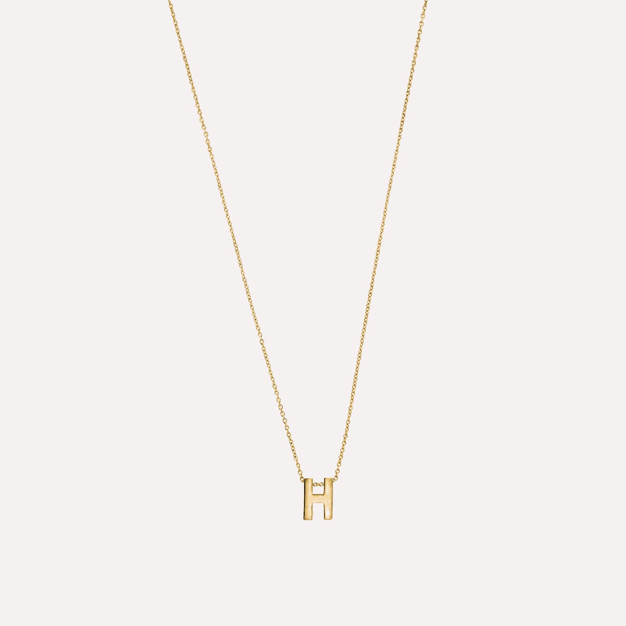 Colar letra inicial em prata