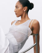 Brinco de prata 925 com zircónia cúbica em modelo.