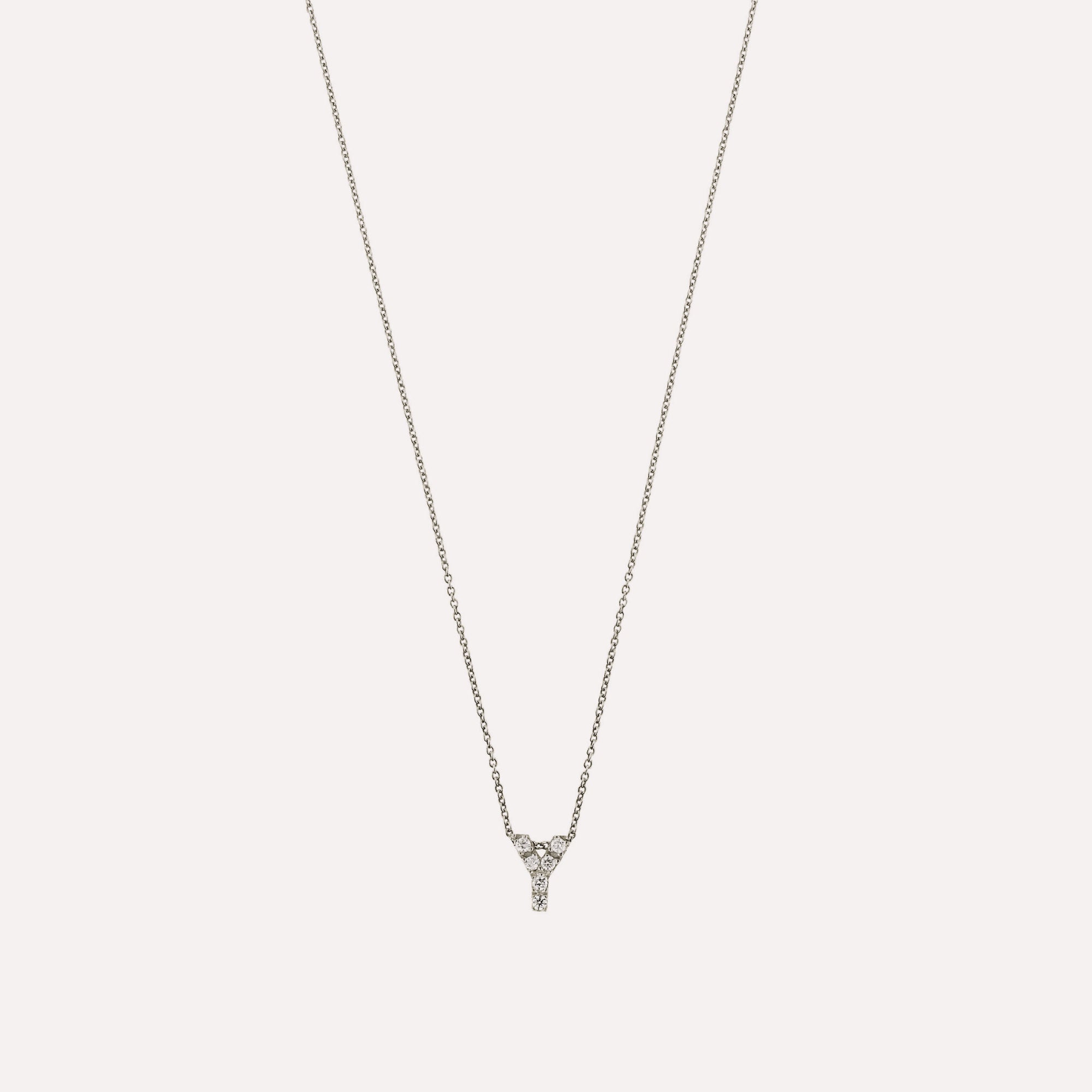 Colar letra inicial em prata