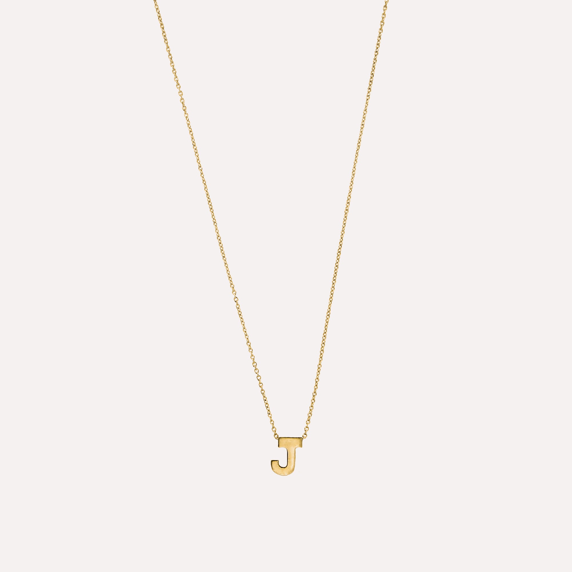 Colar letra inicial em prata