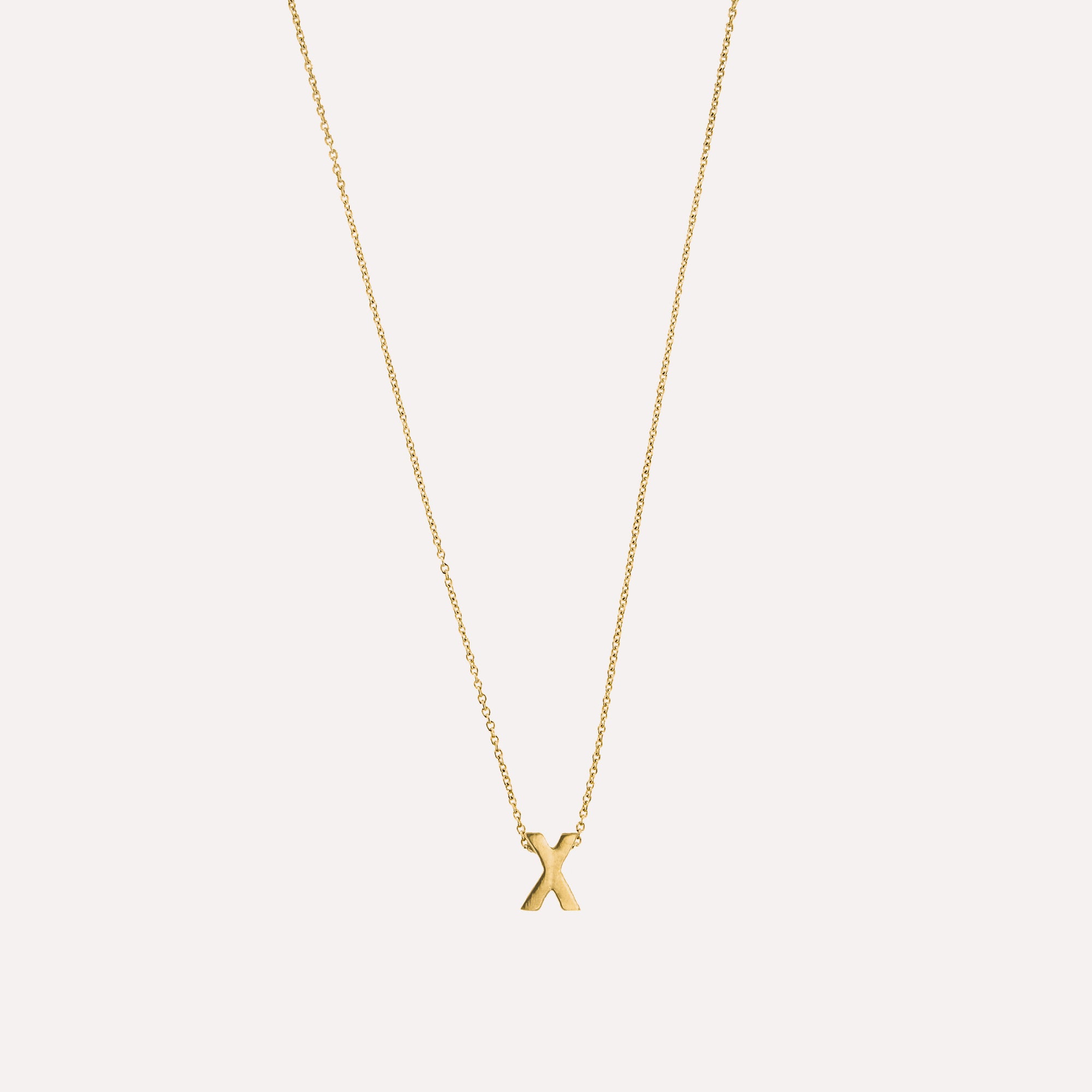 Colar letra inicial em prata