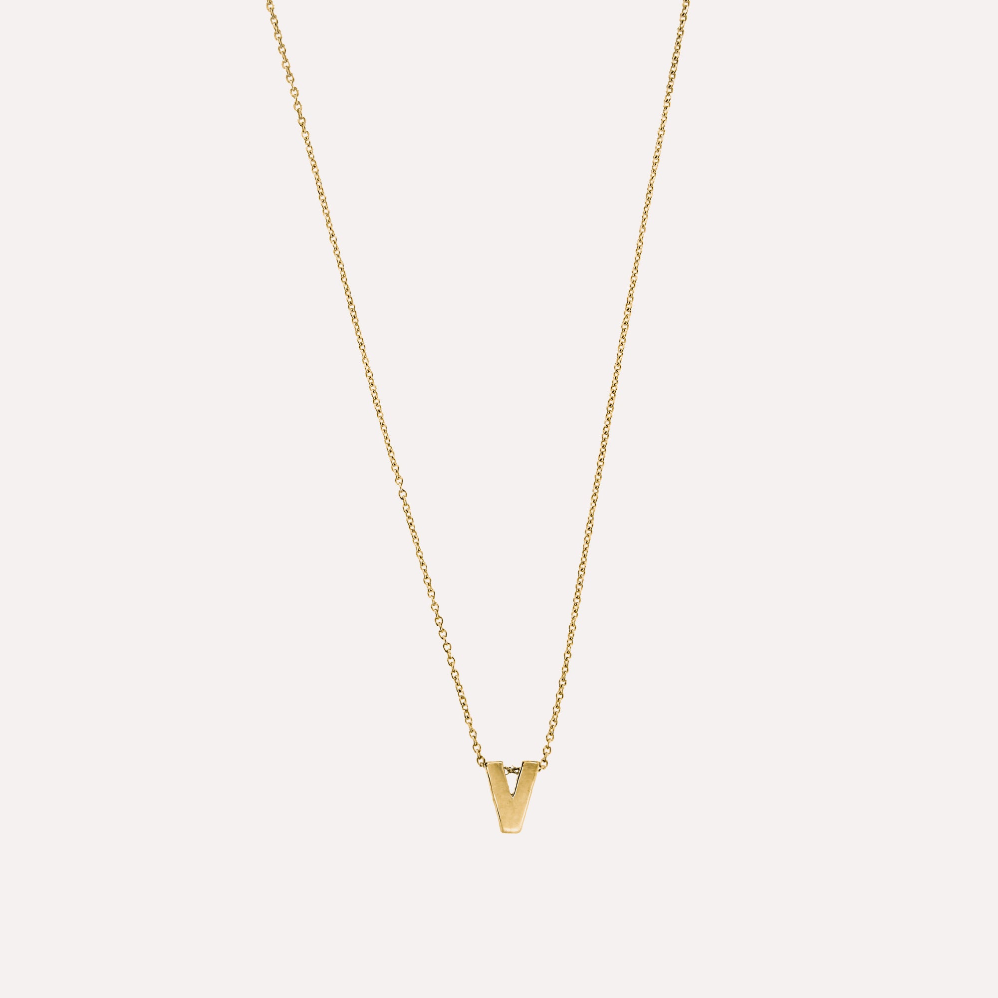 Colar letra inicial em prata