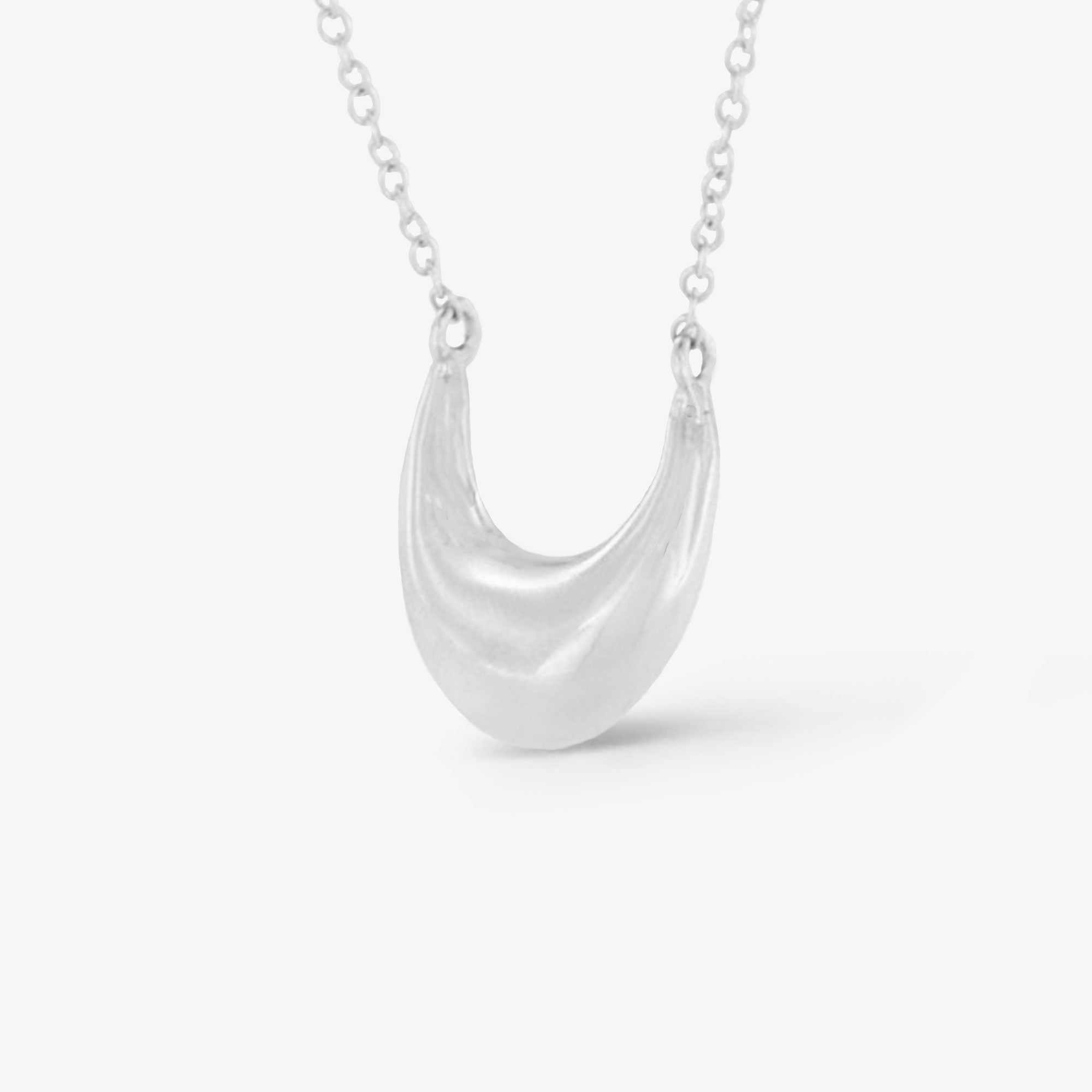 Colar Meia Lua Prateado