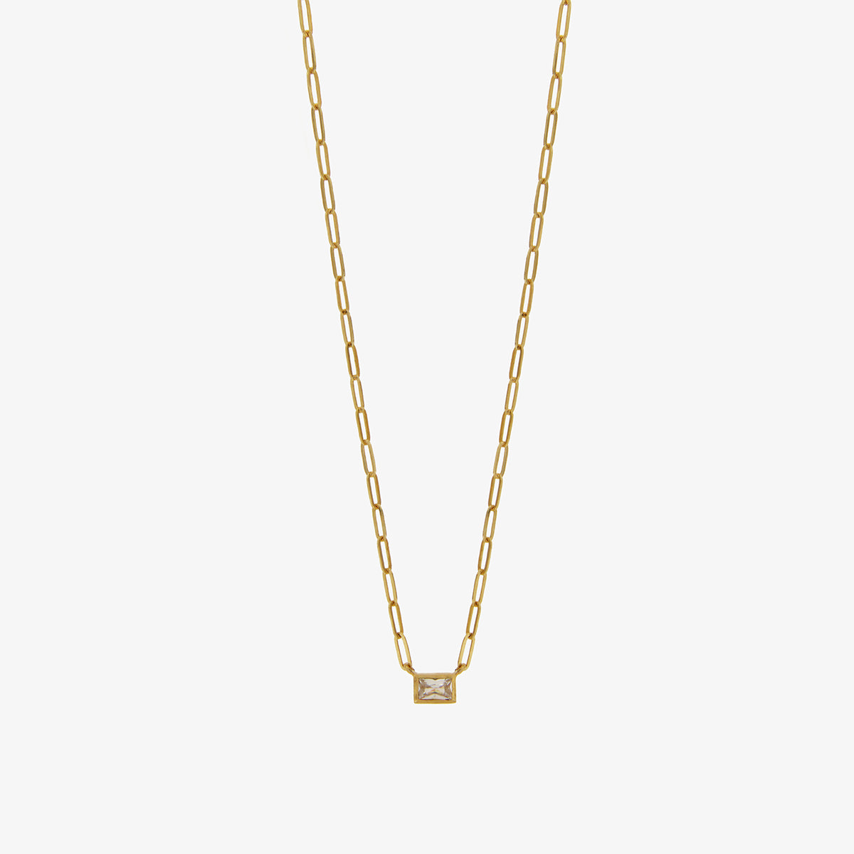Colar dourado com pendente em zirconia