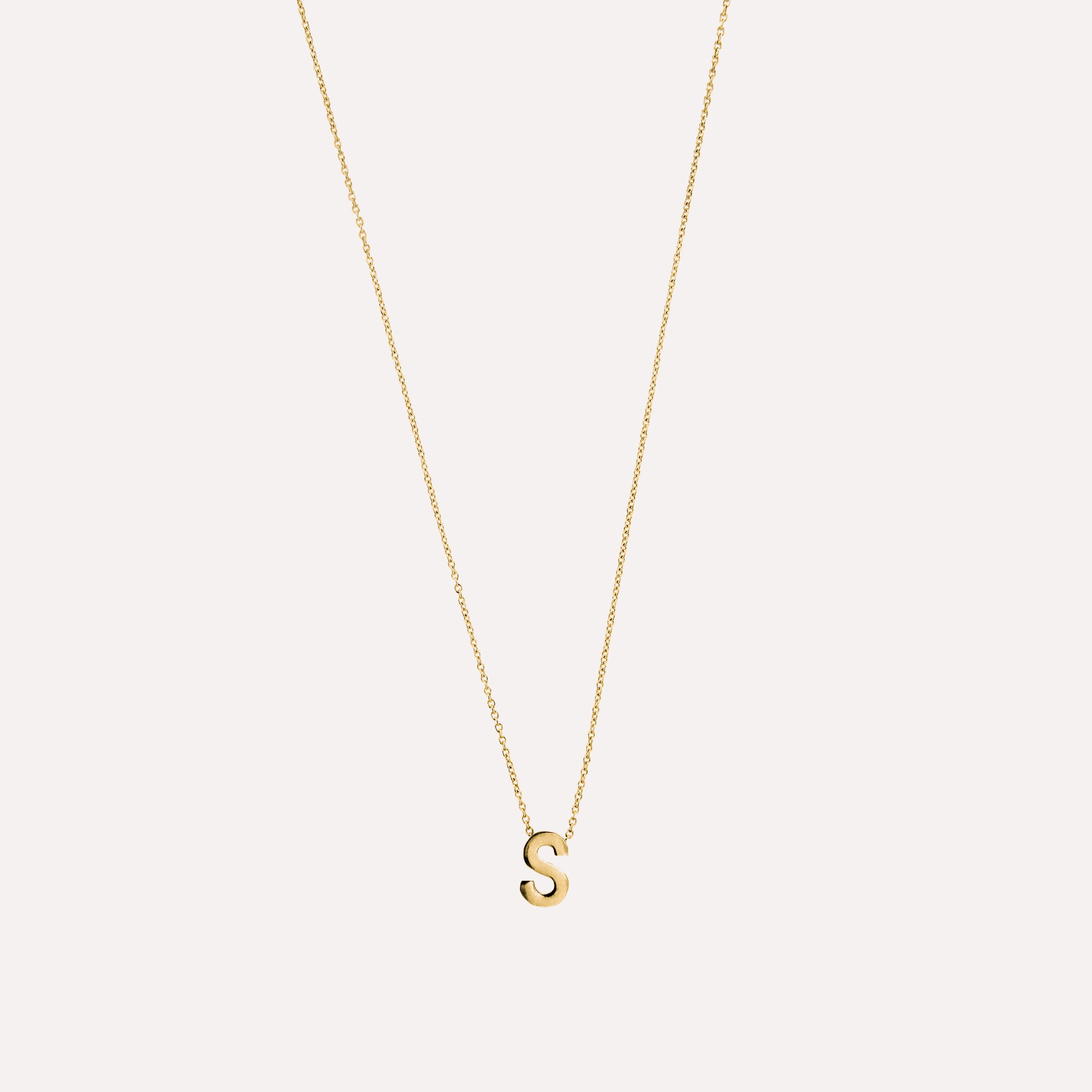 Colar letra inicial em prata