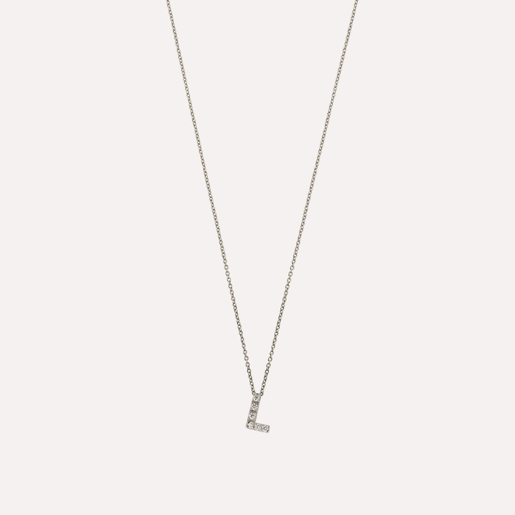 Colar letra inicial em prata