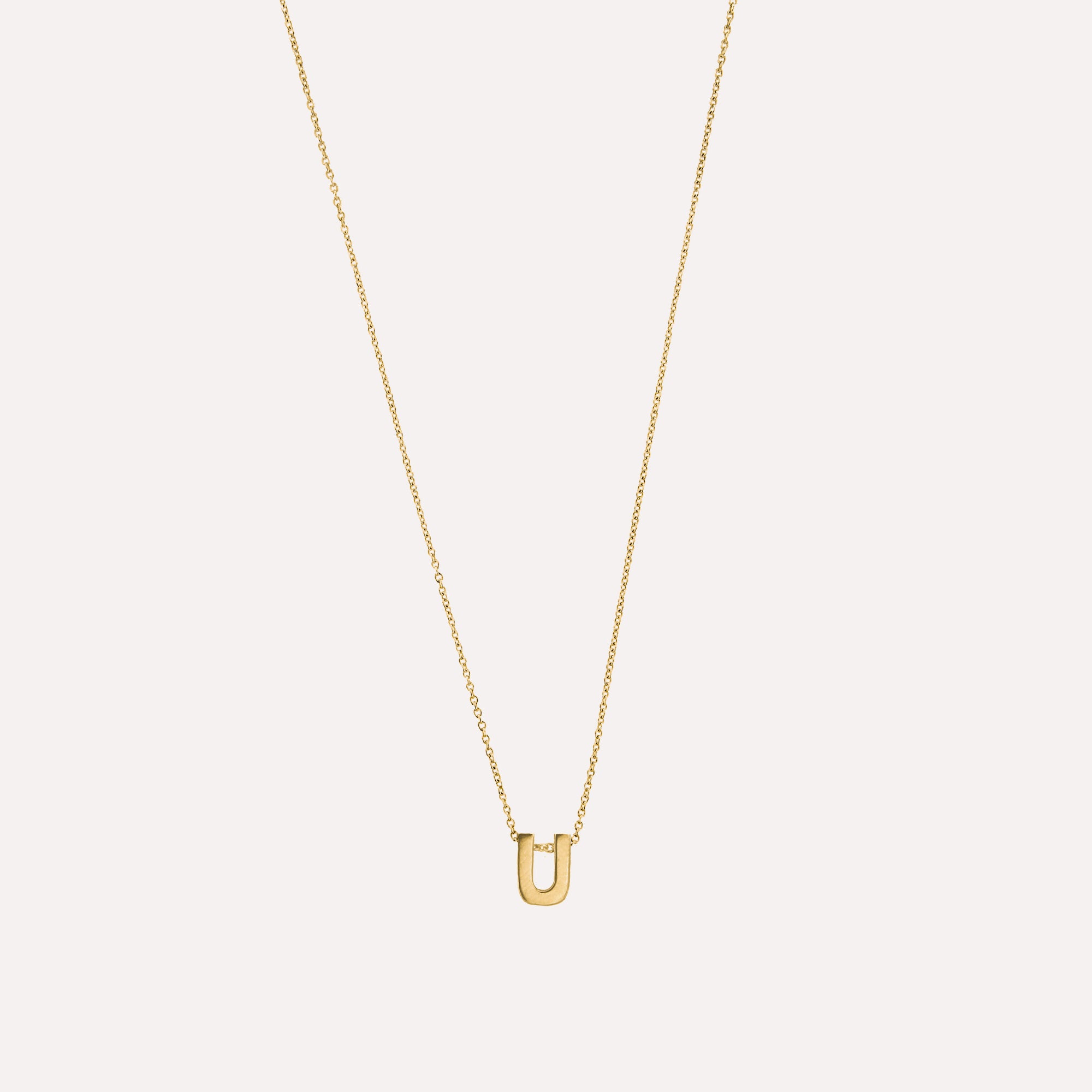 Colar letra inicial em prata